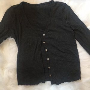 Thin sweater